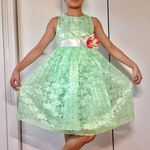 YoungHearts girls light green lace party dress